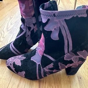 Steve Madden Velvet women’s heeled boots